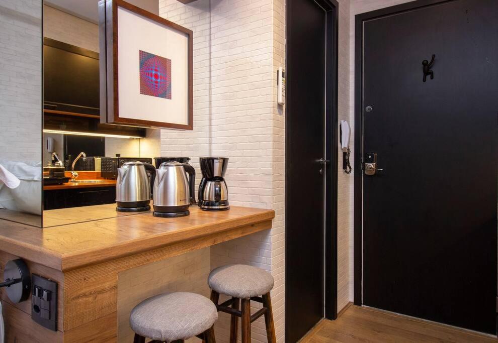 Apartamento Bhomy Paulista Com Varanda Na Rua Augusta Au101