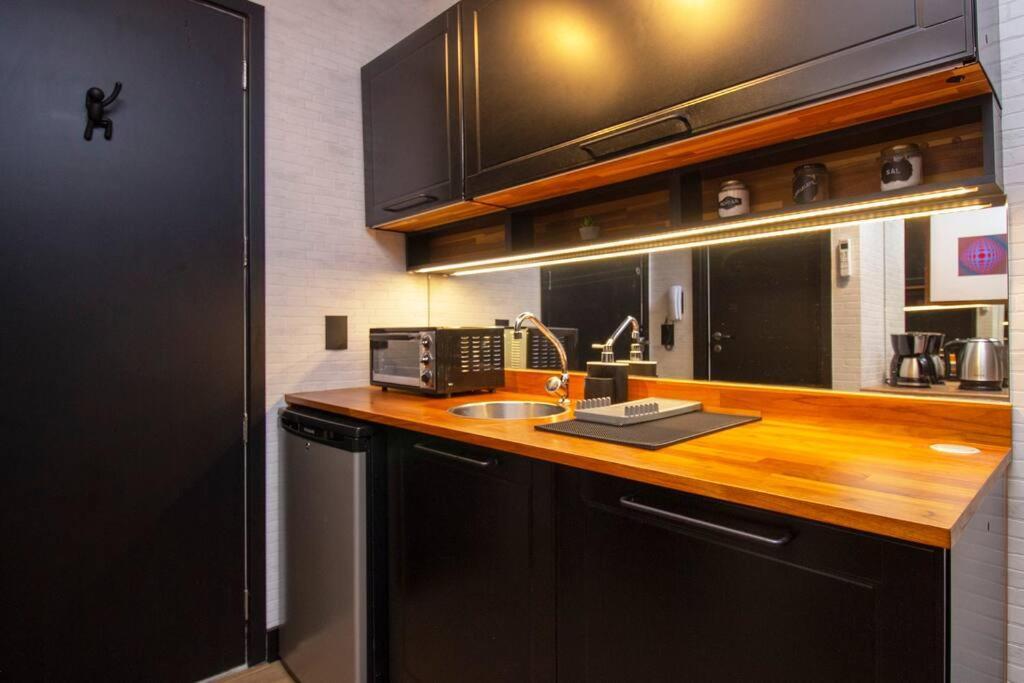 Bhomy Paulista Com Varanda Na Rua Augusta Au101 Apartamento