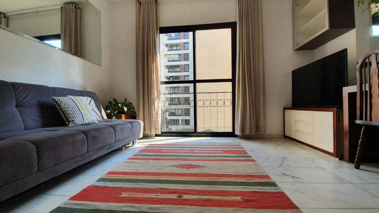 Amplo Bem Iluminado Perto Da Av Paulista E Augusta Apartamento