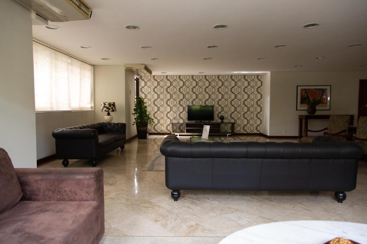 Moema 1 1vaga C/servicos Apartamento