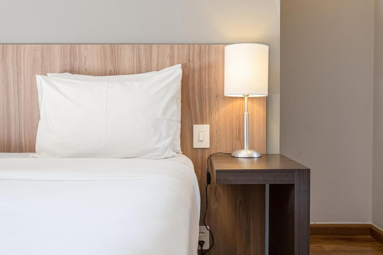 Hotel H4 La Paulista 4*