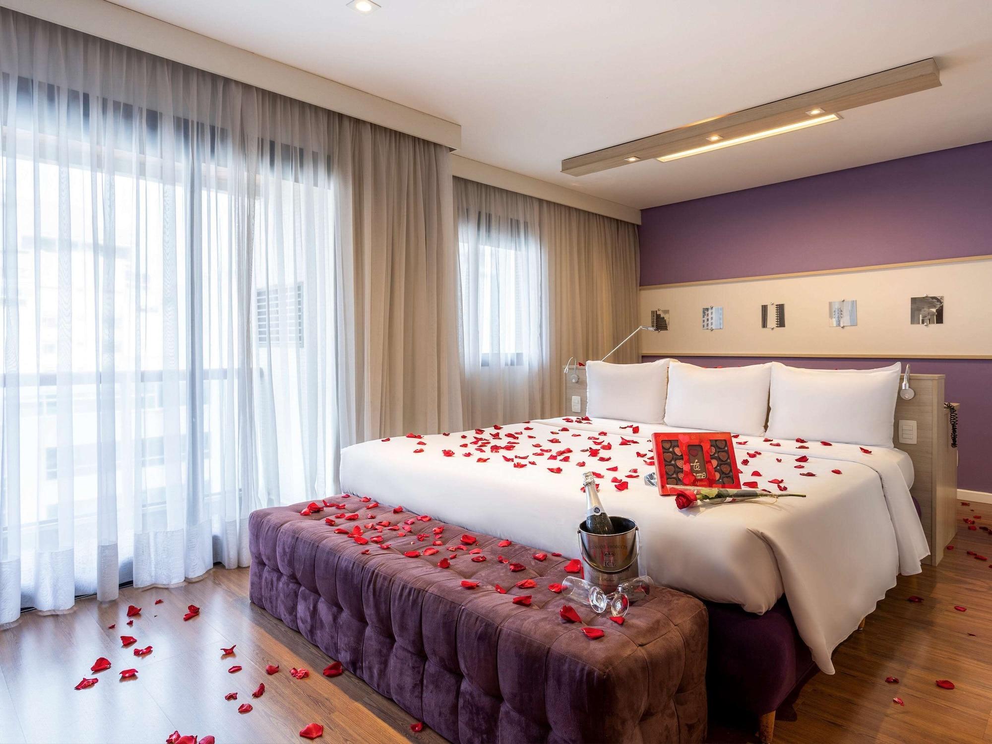 Mercure Pamplona Hotel 4*