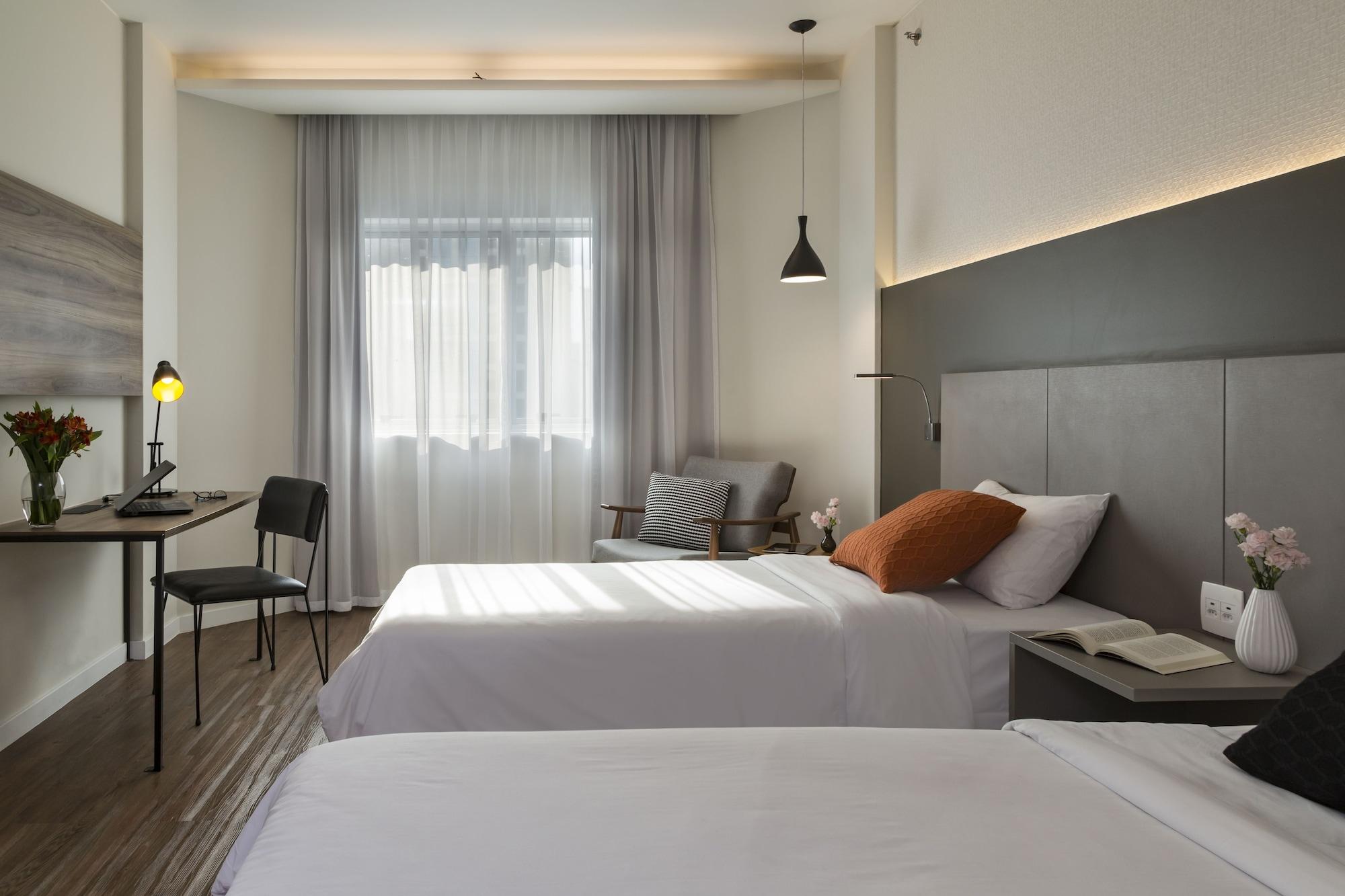 Hotel Intercity Ibirapuera 4*