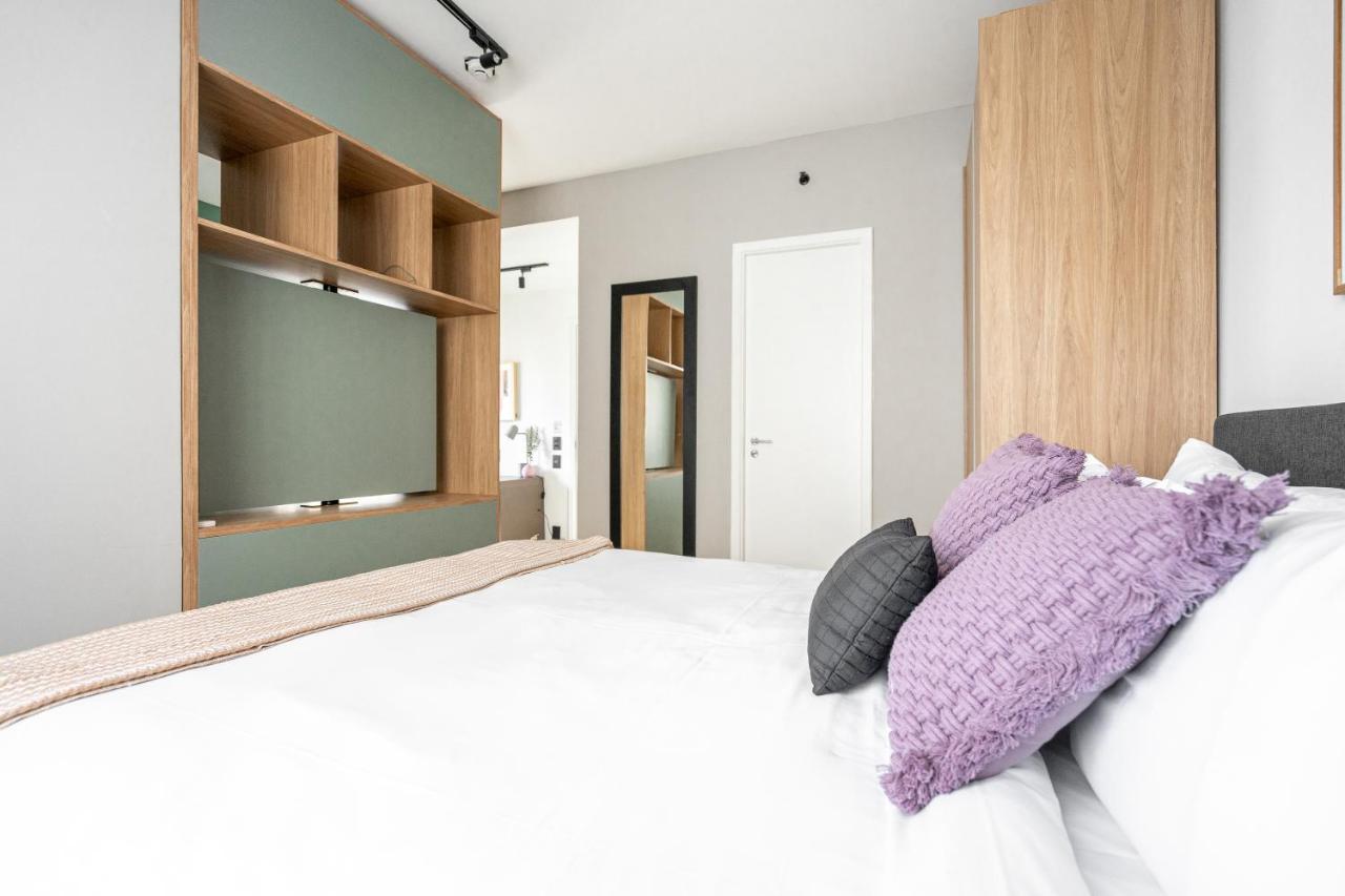 Apto Moderno Com Varanda E Vaga - Itaim Bibi Apartment