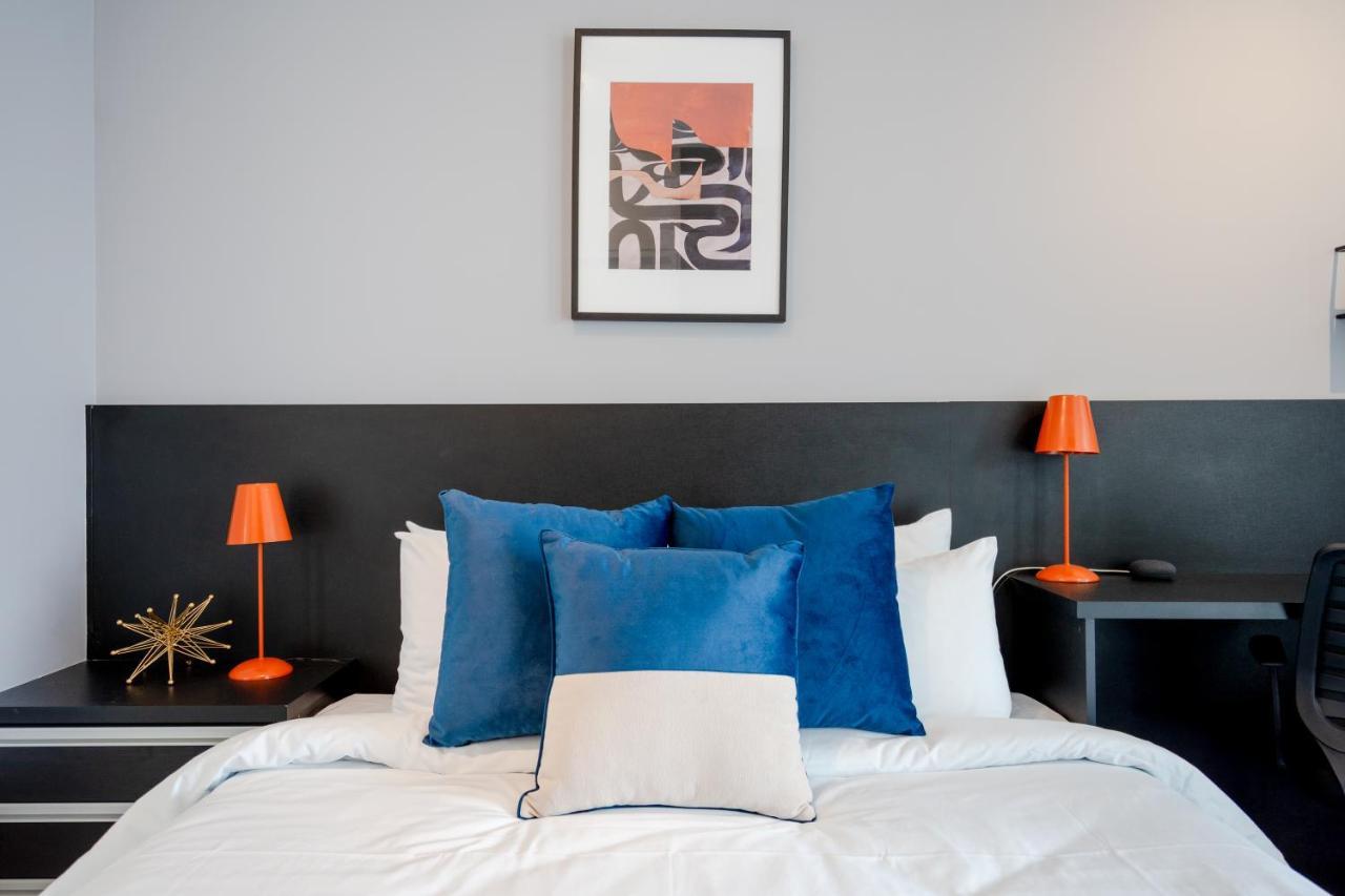 Apartamento Studio Com Garagem, Academia E Piscina No Predio - Vila Olimpia *