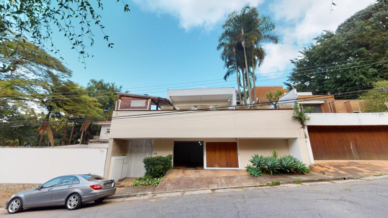 Becas House