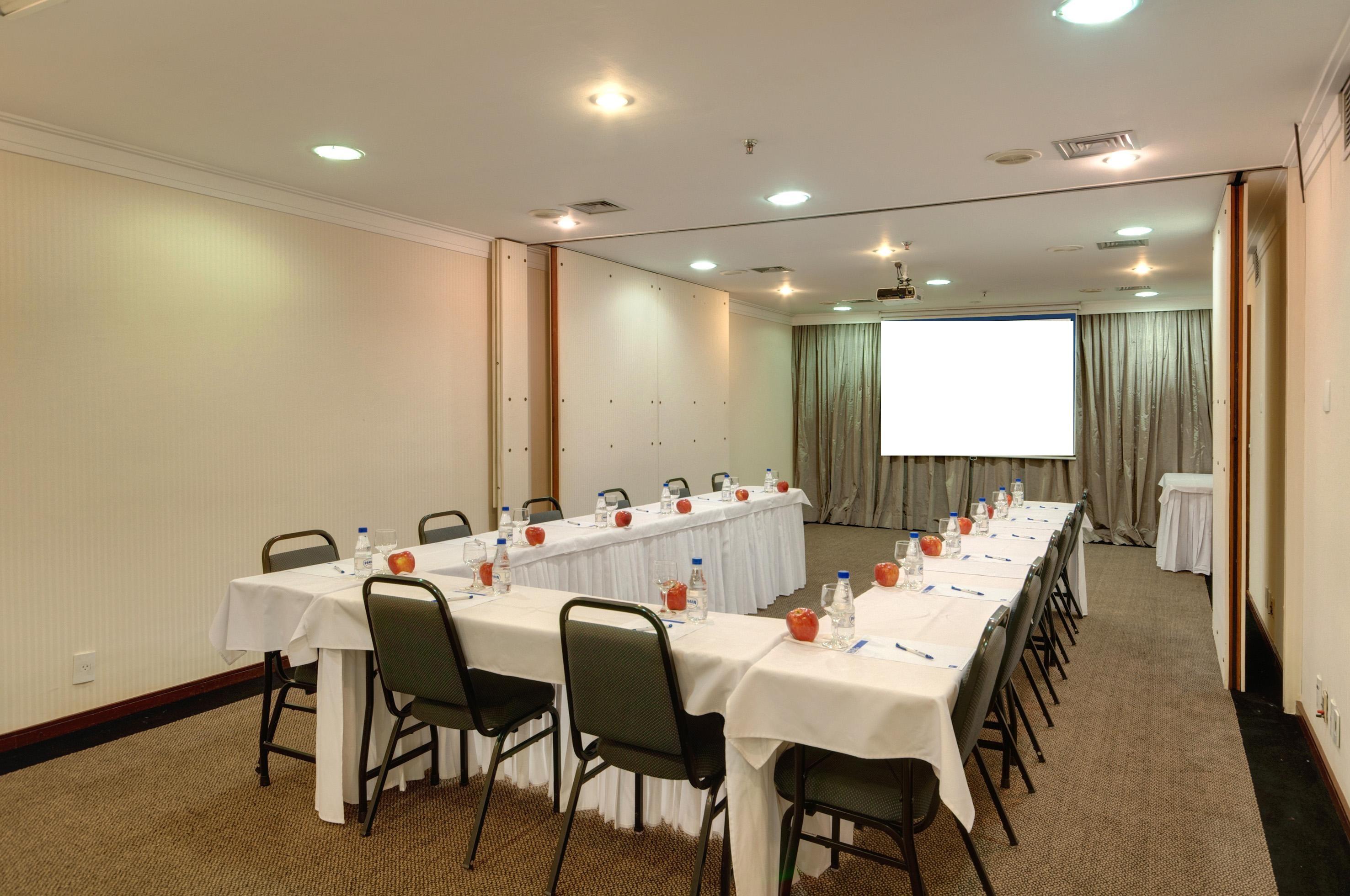 Double Tree By Hilton Itaim