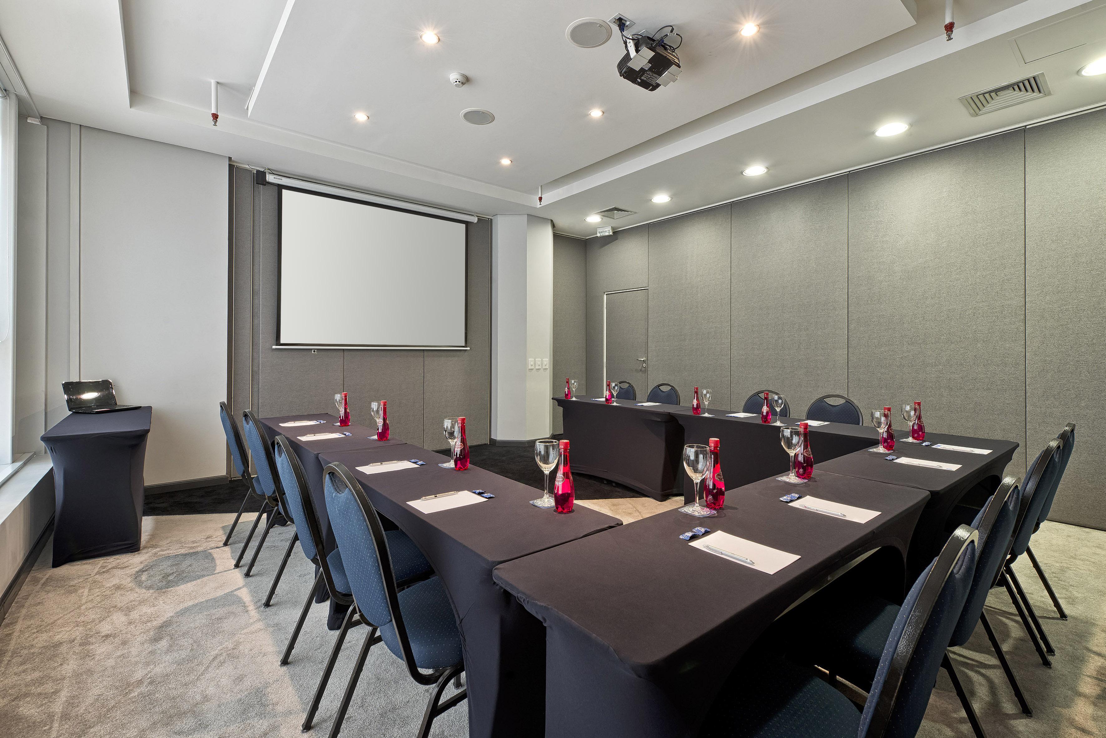 Nacoes Unidas Affiliated By Melia 4*