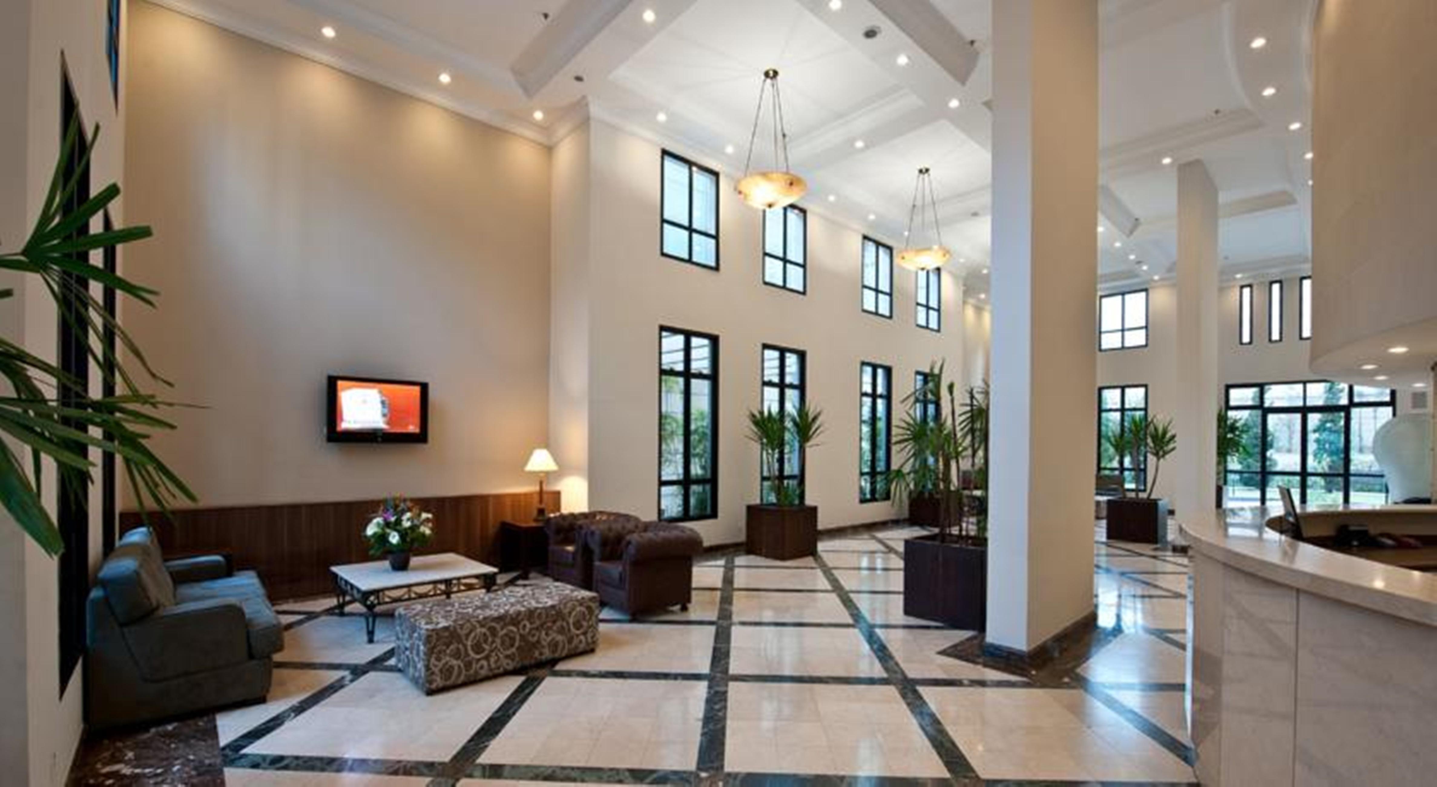 Hotel Mercure Pinheiros 4*
