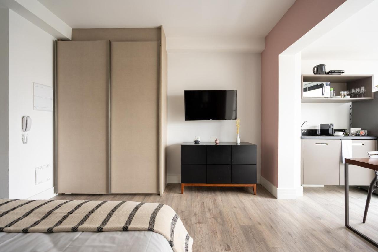 Apartamento Studio Com Garagem, Academia E Piscina No Predio - Vila Olimpia São Paulo
