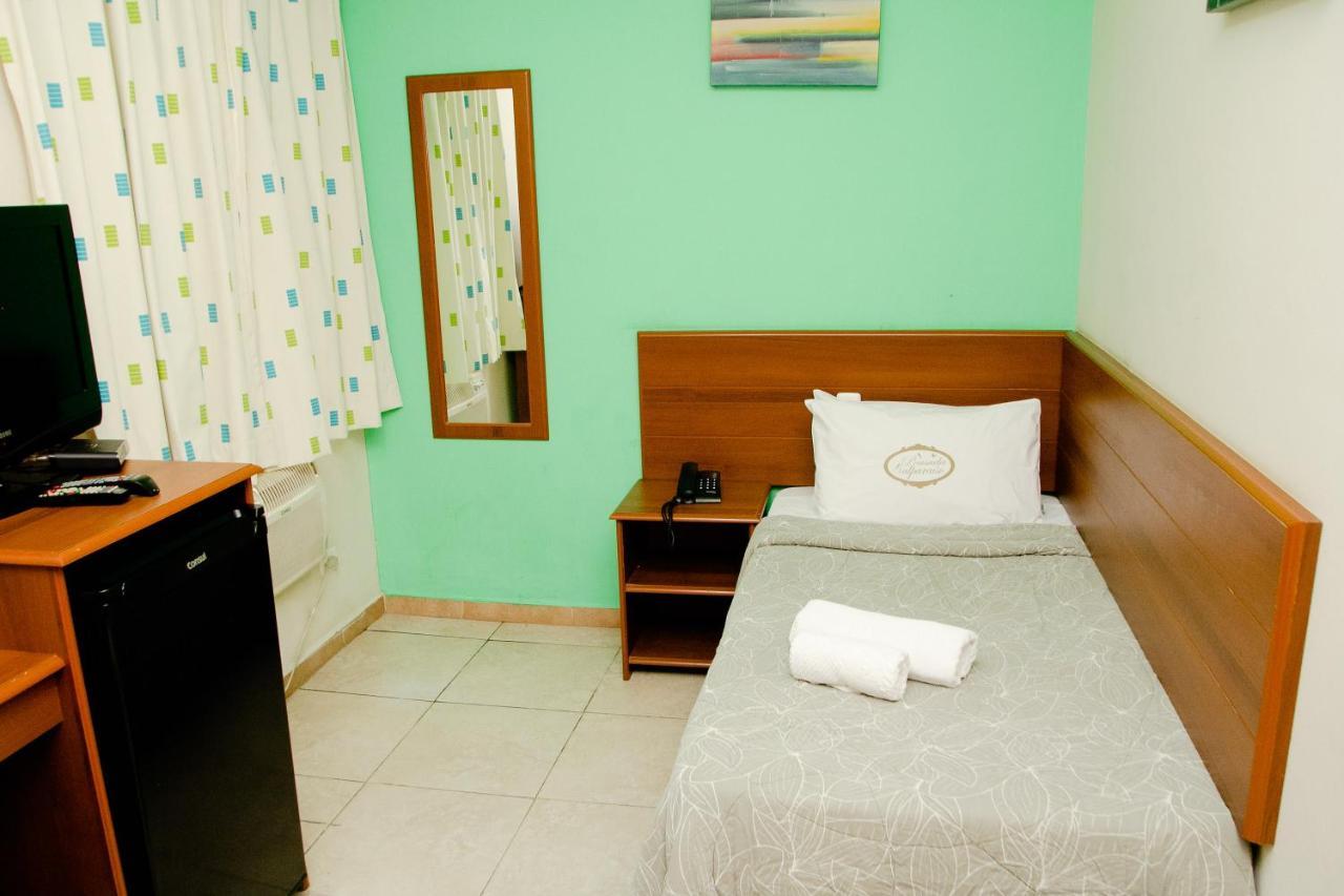 Hotel Valparaíso - Metrô Paraíso e 800m da Av Paulista Pensão 2*