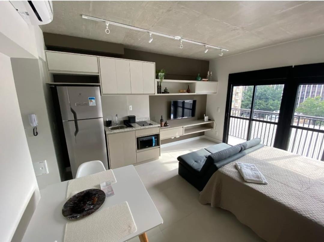 67 New In Great Location! Fast Wi-fi, Balcony Apartment *