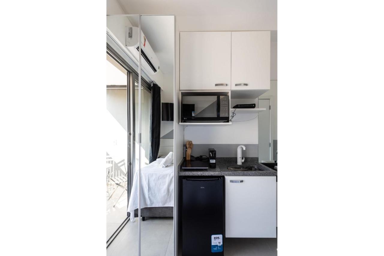 Apartamento Vo5 Charmoso Com Vaga, Ao Lado Do Metro.