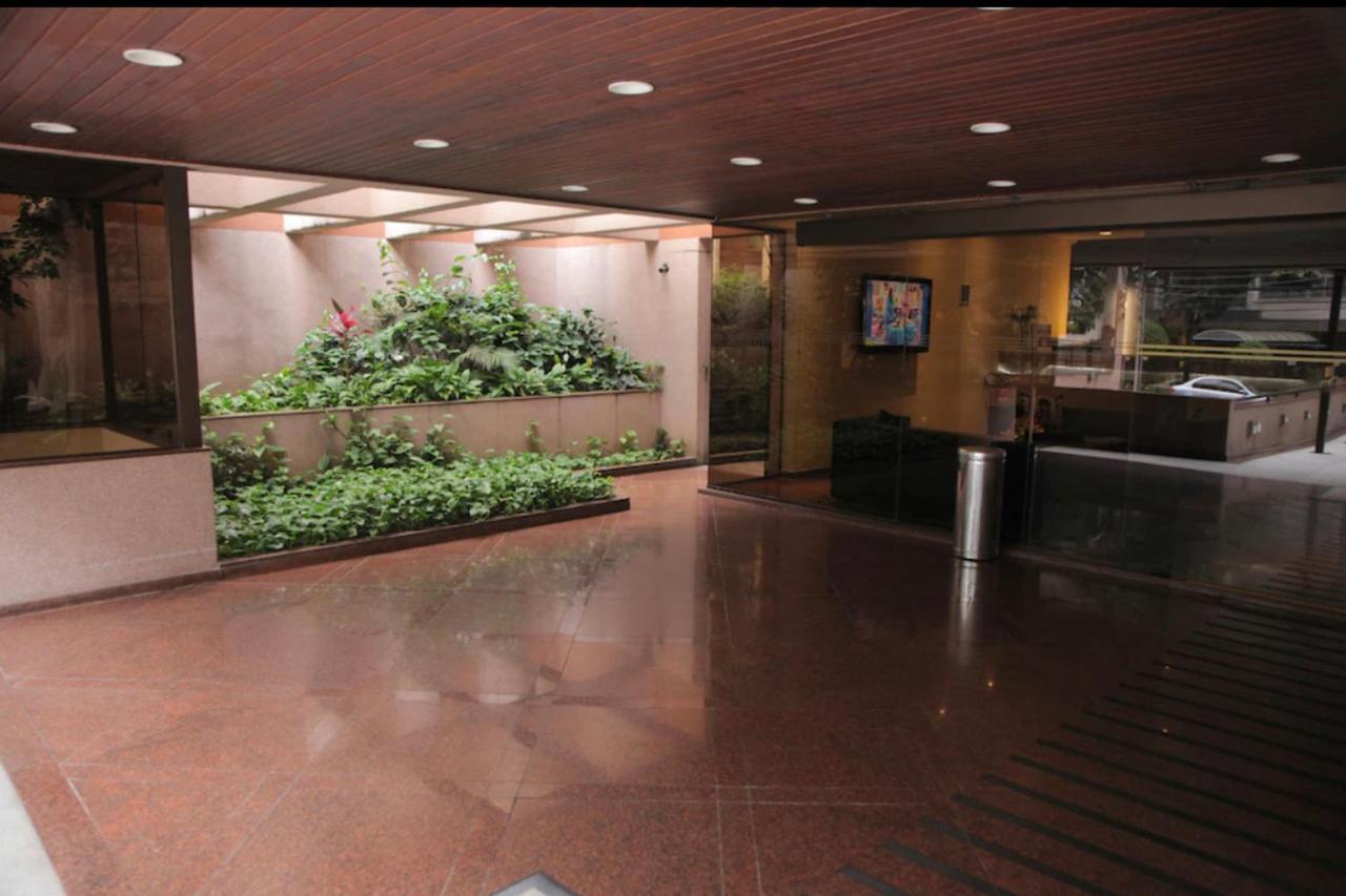 Apartamento No Jardins Perto Da Av Paulista Com Vaga De Garagem *