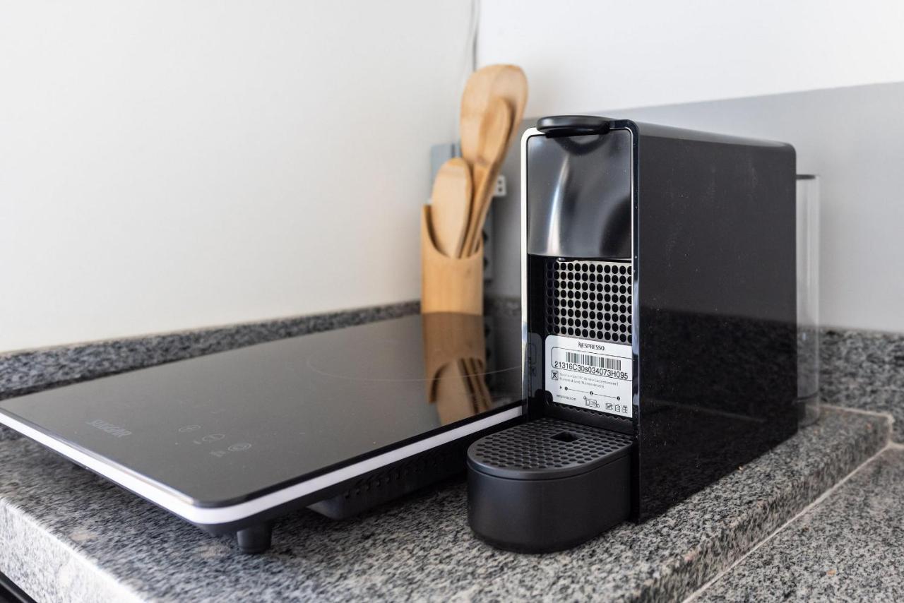 Apartamento Vo5 Charmoso Com Vaga, Ao Lado Do Metro. *