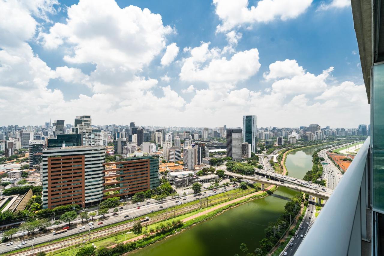 Apartment River One 2303 - Luxury