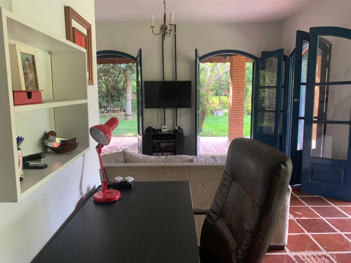 Holiday home Chacara Casa Do Natureza E Lazer A 1h De Sp!