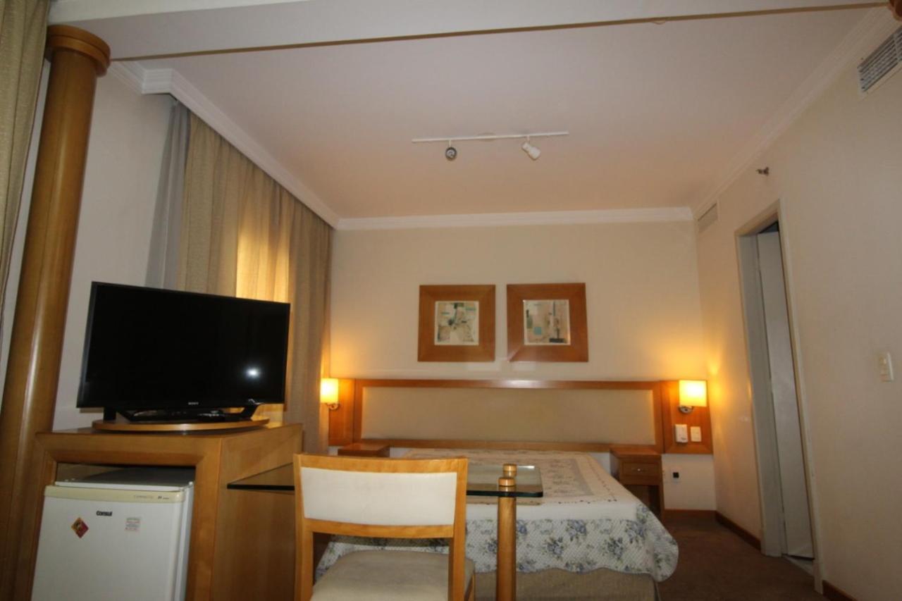 Flat Oscar Freire 1948 Pinheiros 4* Sao Paulo