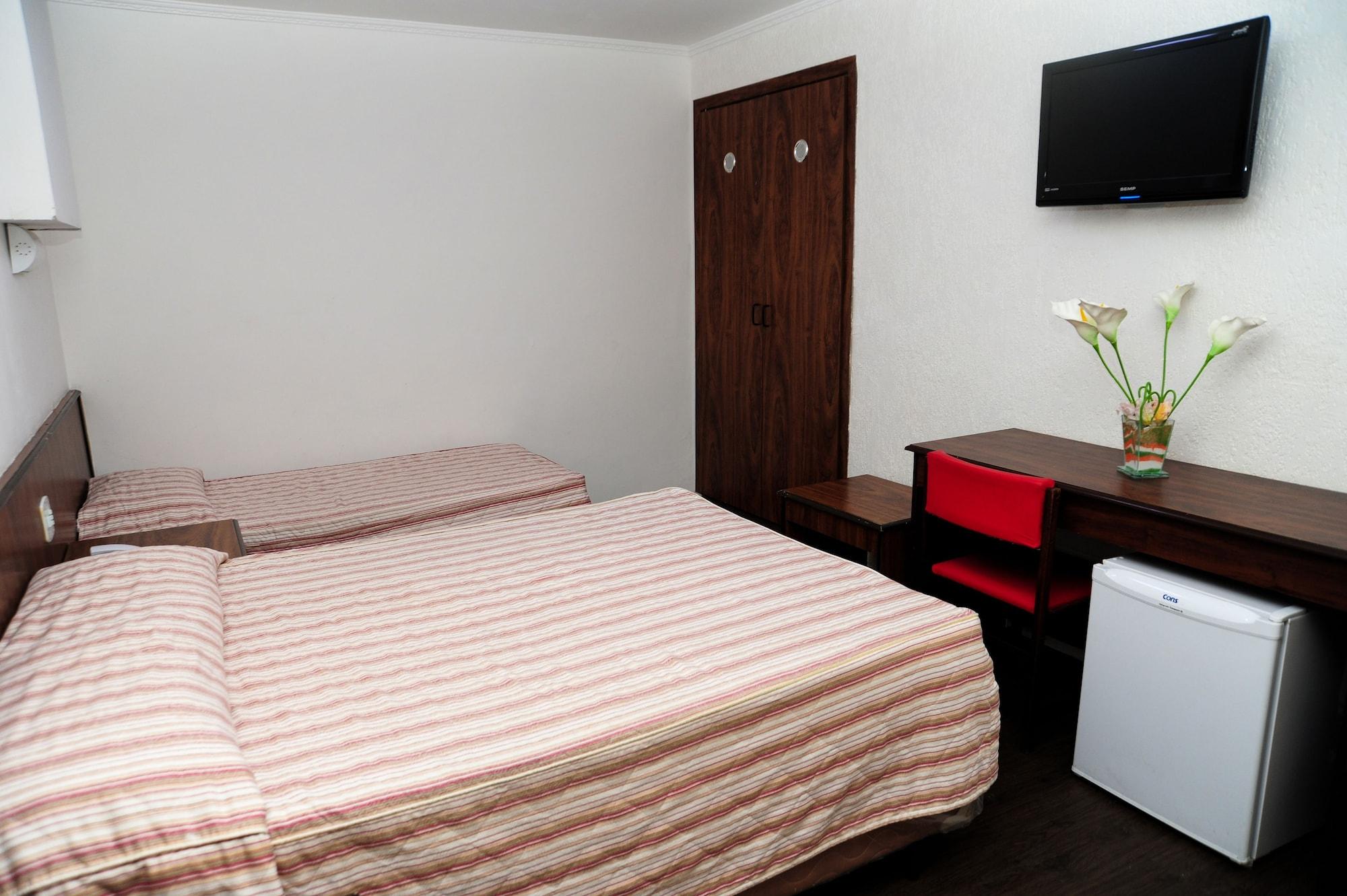 Hotel Euro By Nacional - A 600 Metros Da Rua 25 De Marco 3*
