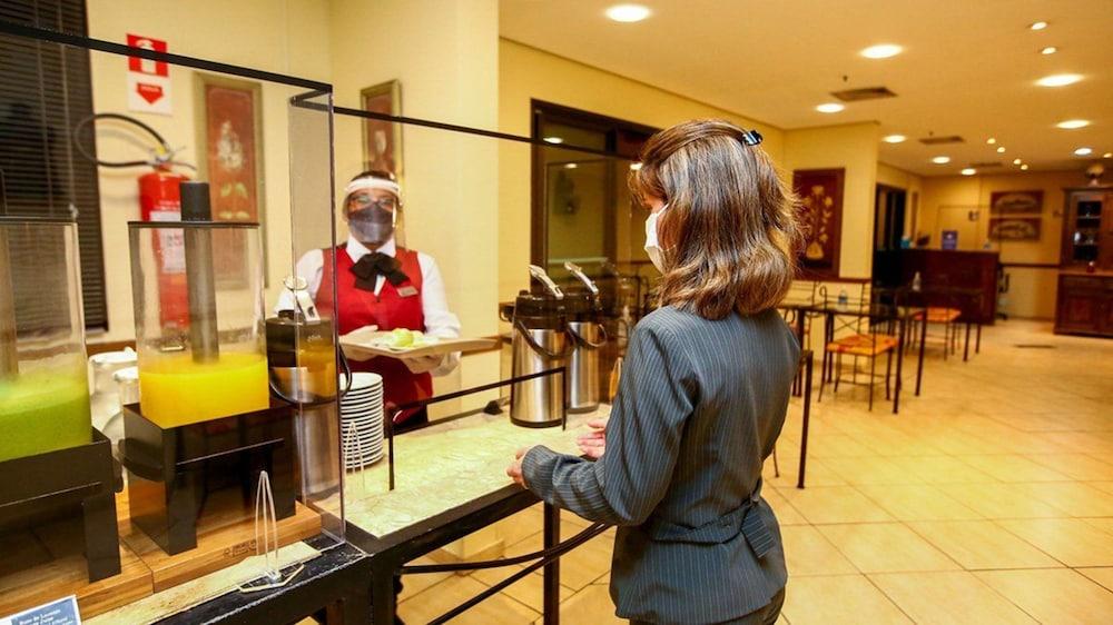 Transamerica Executive Chacara Santo Antonio Hotel 4*