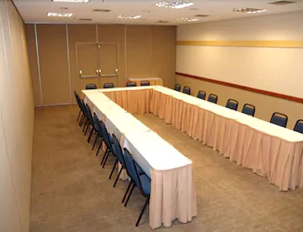 Travel Ibirapuera 3*