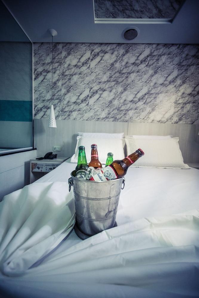 Spot Hotel do amor 3*