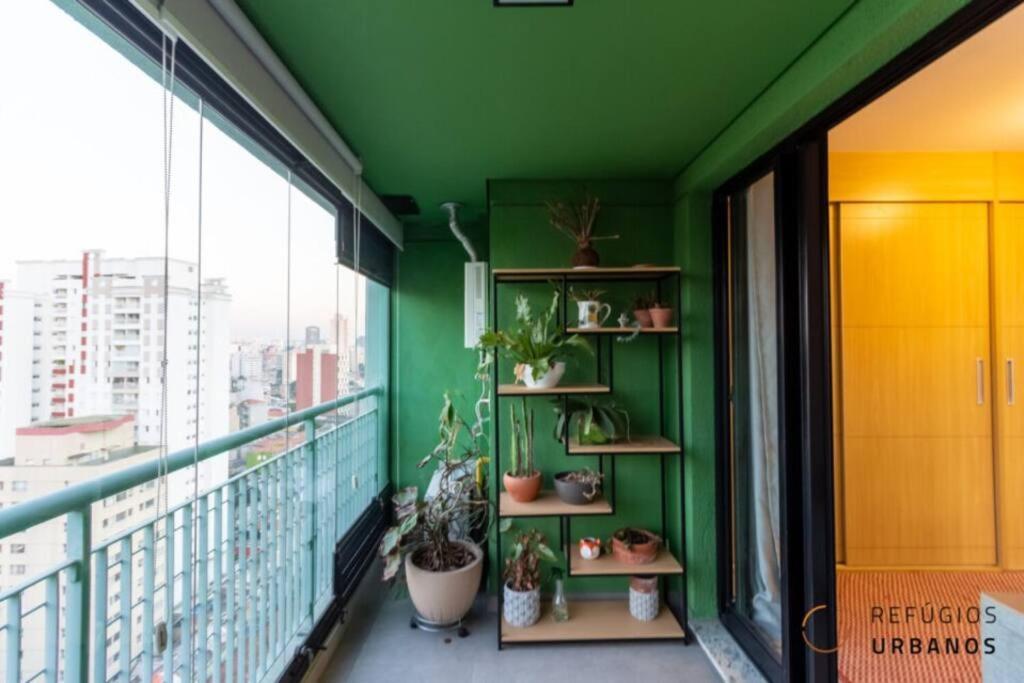 Large 1 Bedroom 2 Balconies And A Work Space * Sao Paulo