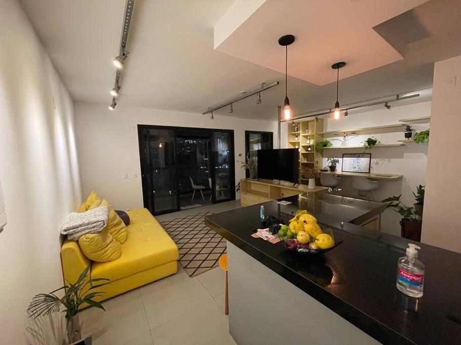 Large 1 Bedroom 2 Balconies And A Work Space Apartment