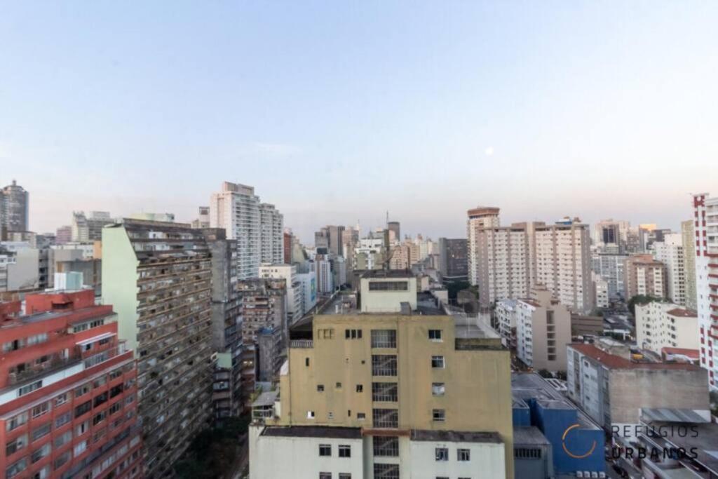 Large 1 Bedroom 2 Balconies And A Work Space Apartment