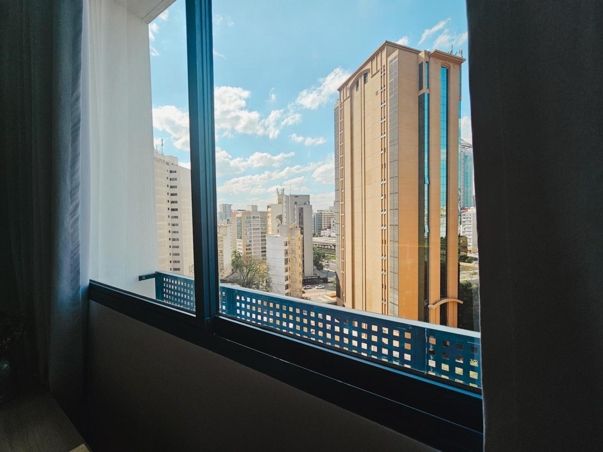 Apartment Ape Metro Paraiso