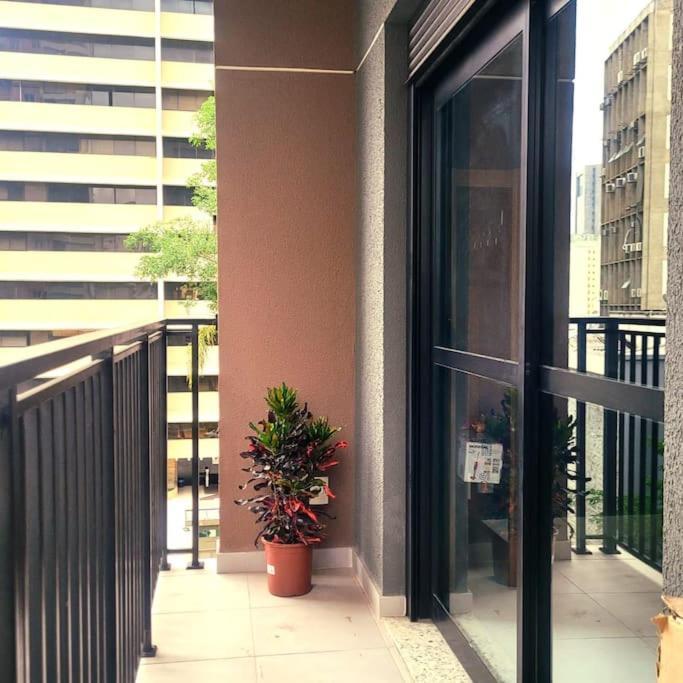 Novo Otima Localizacao Com Academia. Apartamento