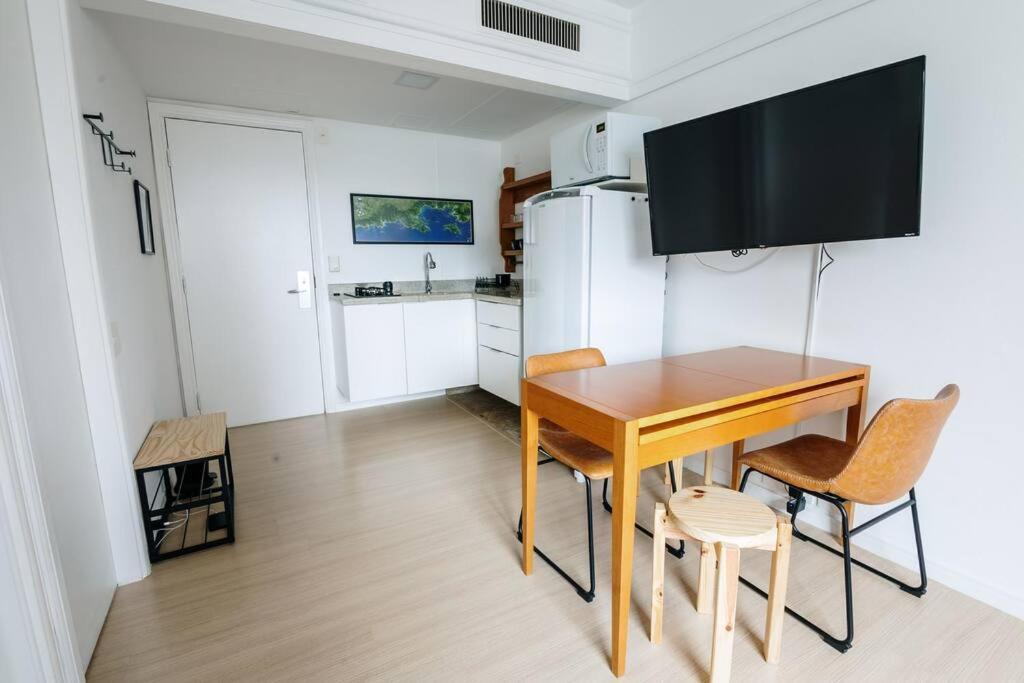Flat 2409 - 2409 •le Premier Jd. Paulista * Sao Paulo