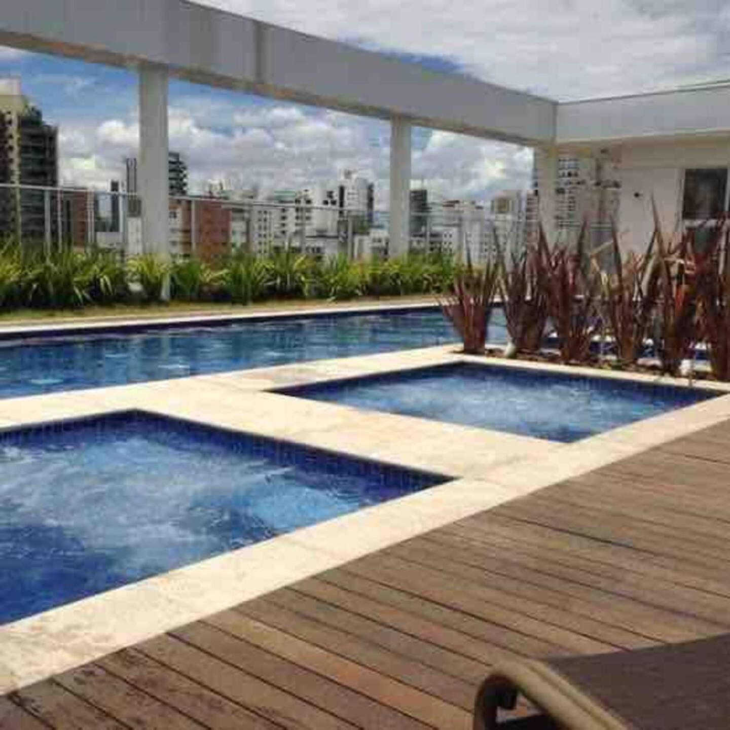 Apartamento Apto Acolhedor Em Frente Ao Metro Com Garagem