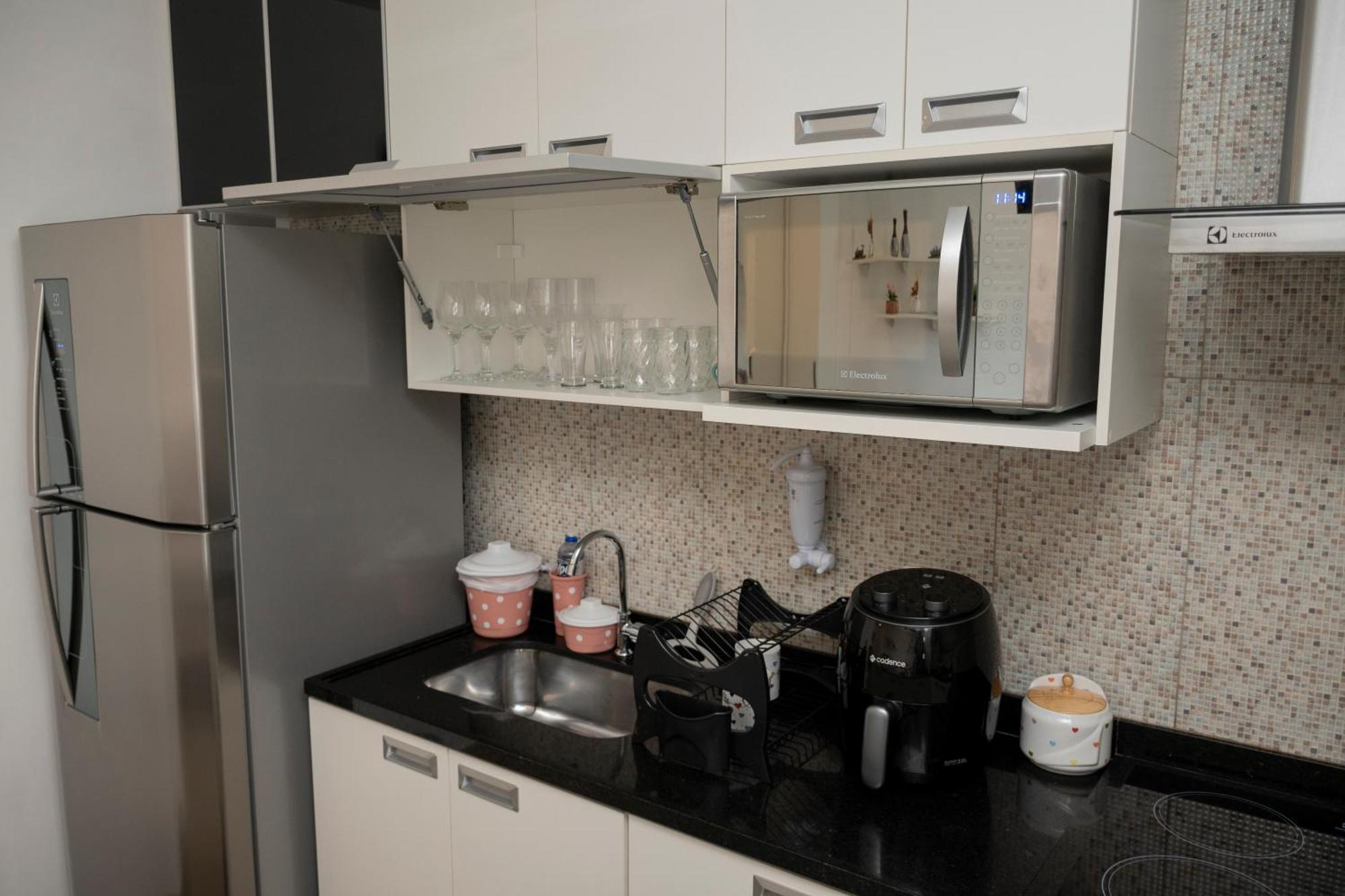 Apto Acolhedor Em Frente Ao Metro Com Garagem *