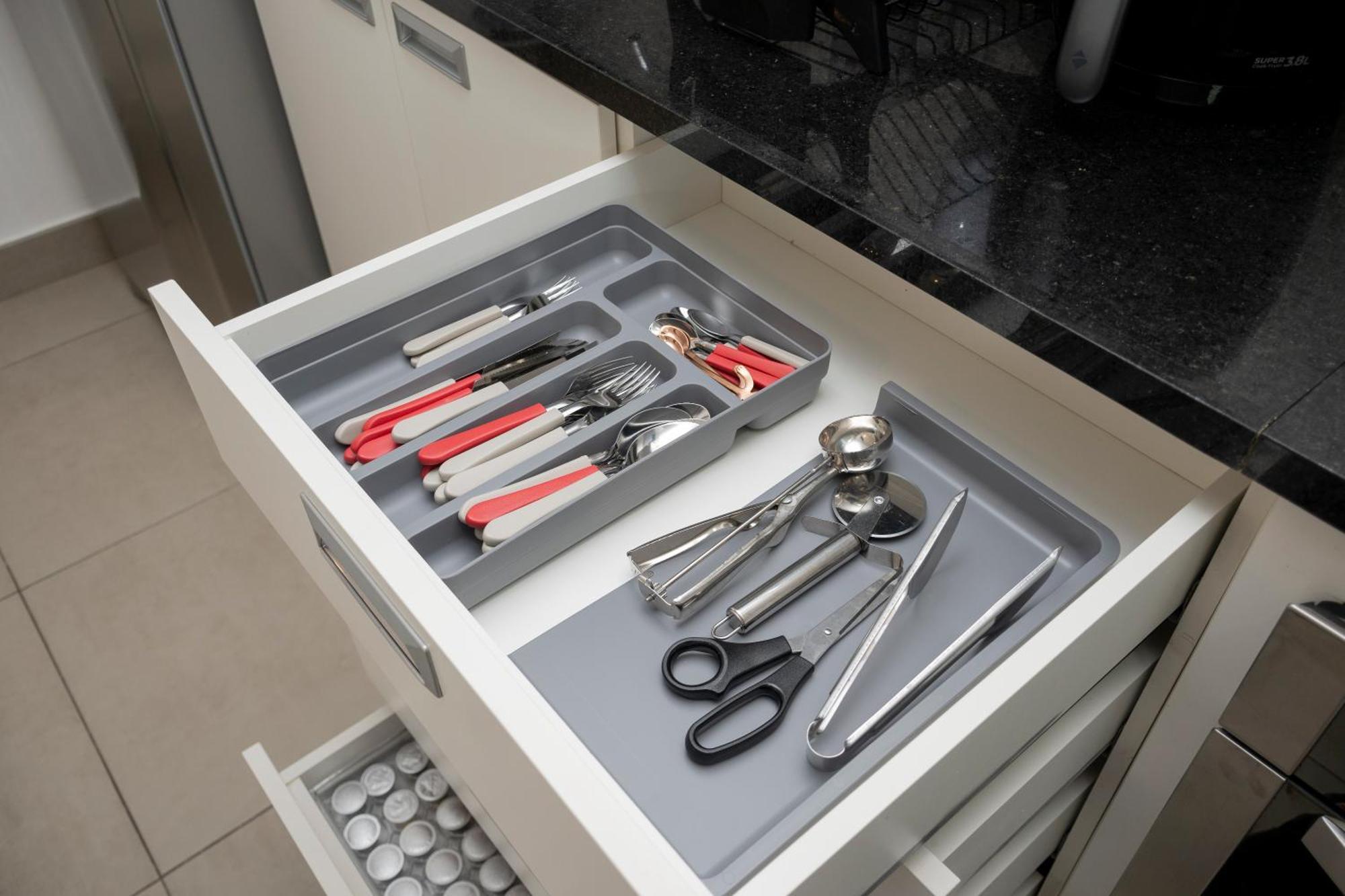 Apto Acolhedor Em Frente Ao Metro Com Garagem Apartamento