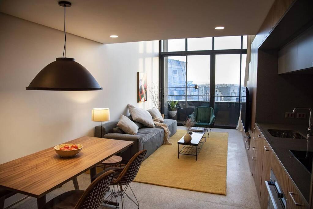 Apt. Inteiro Recem-reformado - Vila Madalena Sao Paulo