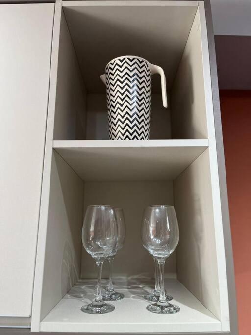 Apartamento V1702 Seu Refugio Na Mariana, Casv, Hospitais E Metro *