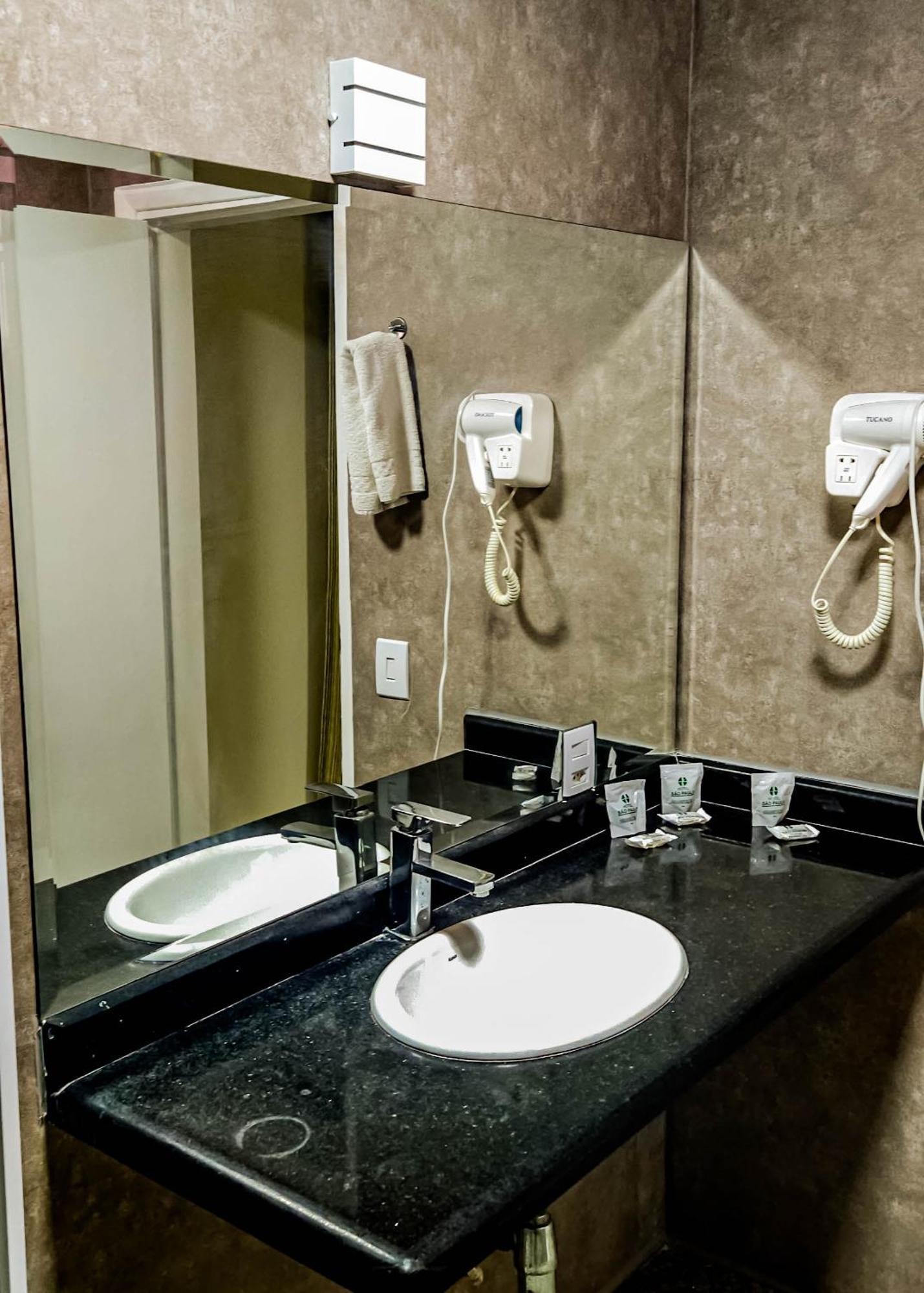 Hotel Euro By Nacional - A 600 Metros Da Rua 25 De Marco Sao Paulo