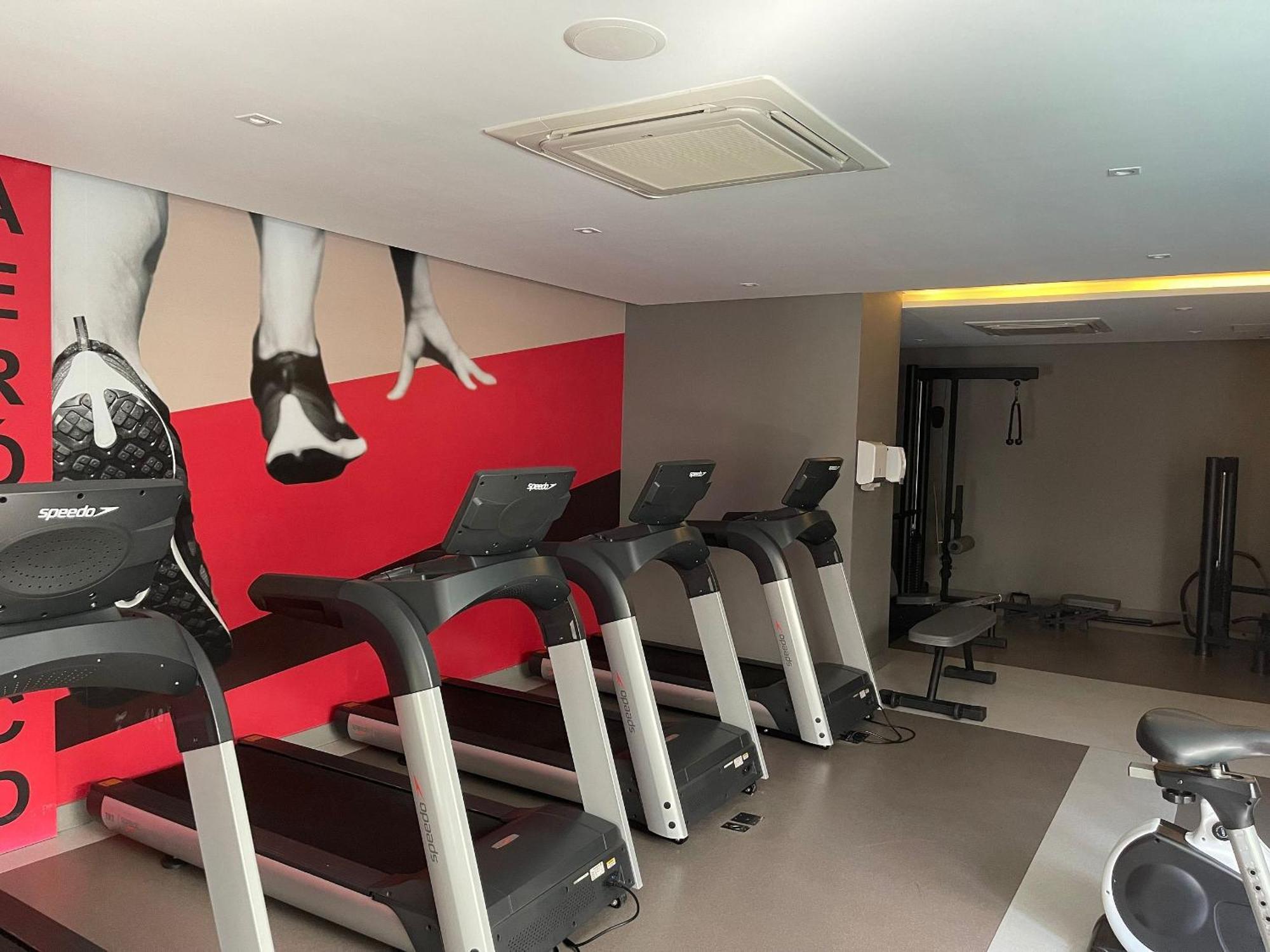 Maravilhoso Ao Lado Do Metro Apartment *