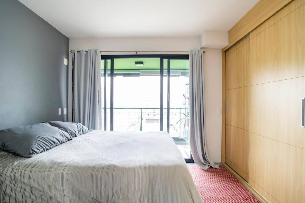 Large 1 Bedroom 2 Balconies And A Work Space Sao Paulo