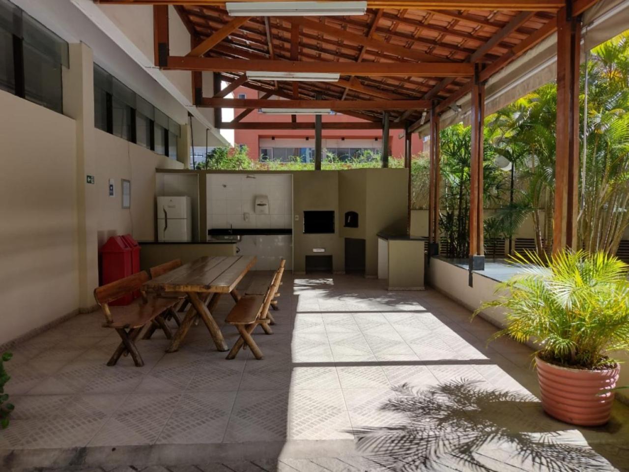 Moema 1 1vaga C/servicos Apartamento