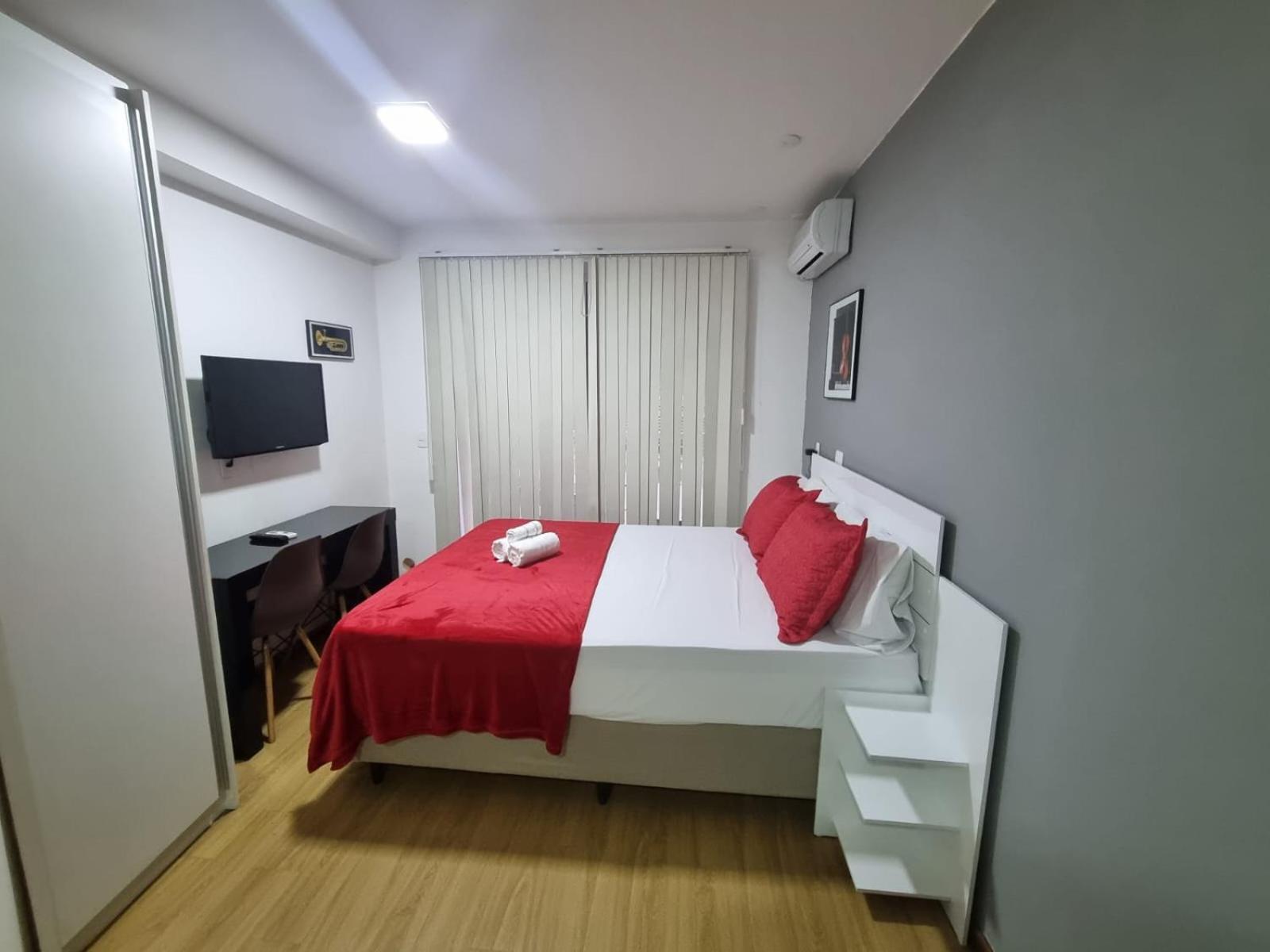 Apto Com Wifi, Piscina, Academia No Coracao De Apartamento *