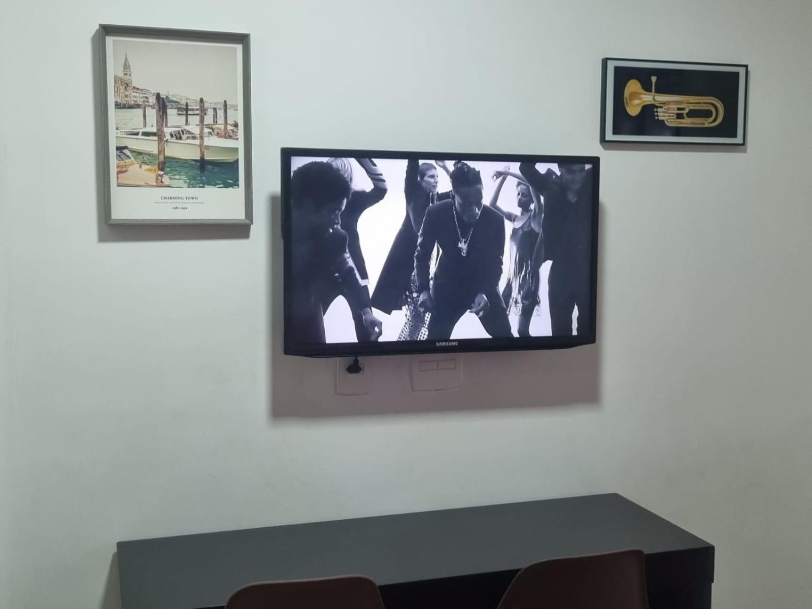 Apto Com Wifi, Piscina, Academia No Coracao De * São Paulo