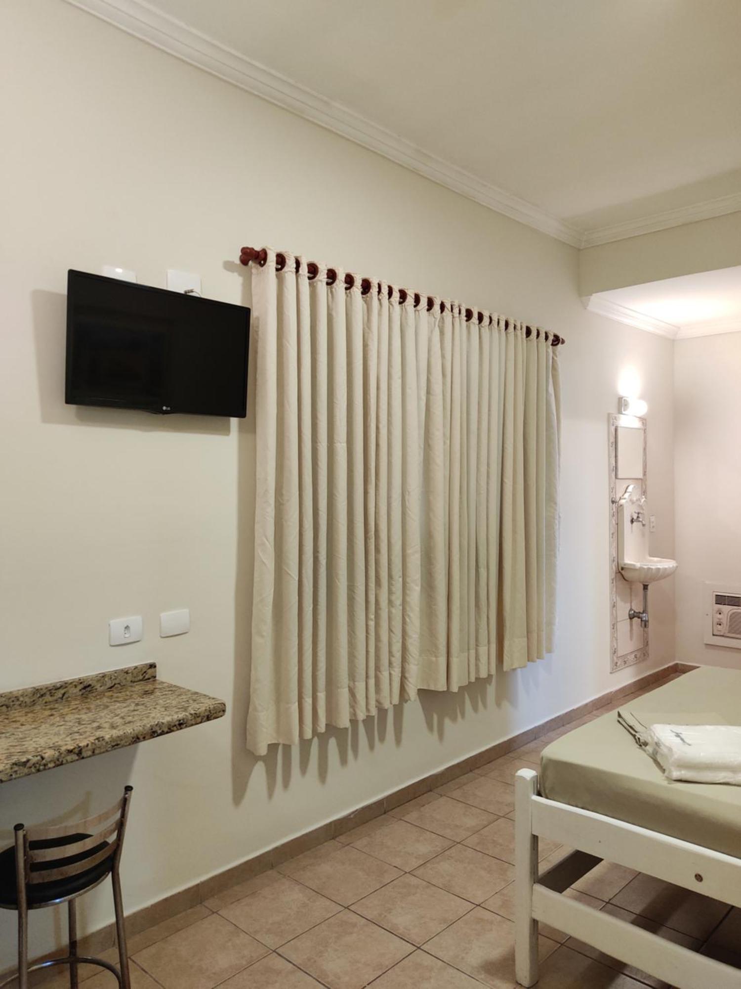 Hotel Jaguare 2*