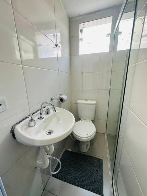 Mobiliado E Confortavel Zn - Cod 06 Apartment *
