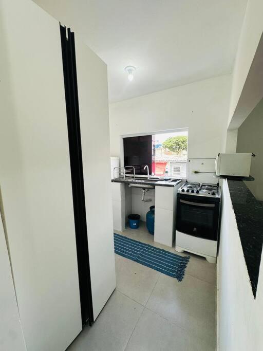 Mobiliado E Confortavel Zn - Cod 06 Apartment