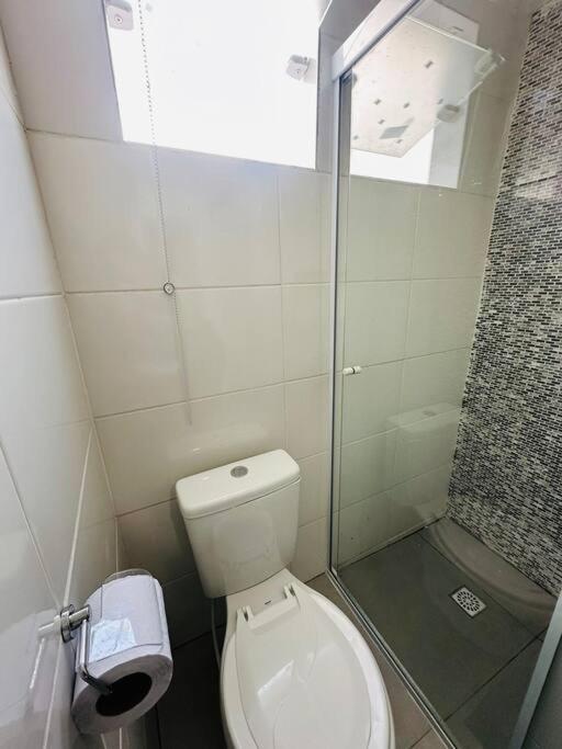 Mobiliado E Confortavel Zn - Cod 06 Apartment