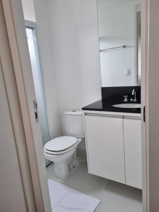 Apartment Mobiliado, Com Garagem, 50m Metro Brooklin, Proximo Shopping Morumbi Em Sp