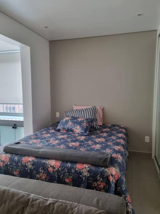 Mobiliado, Com Garagem, 50m Metro Brooklin, Proximo Shopping Morumbi Em Sp Apartment Sao Paulo