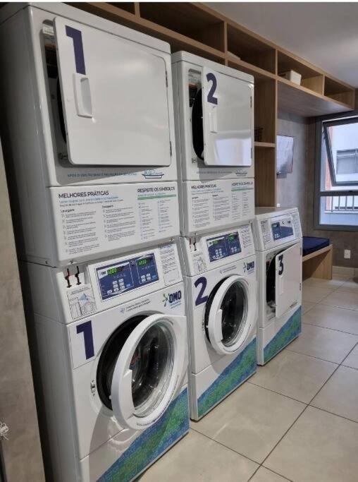 Mobiliado, Com Garagem, 50m Metro Brooklin, Proximo Shopping Morumbi Em Sp Apartment *